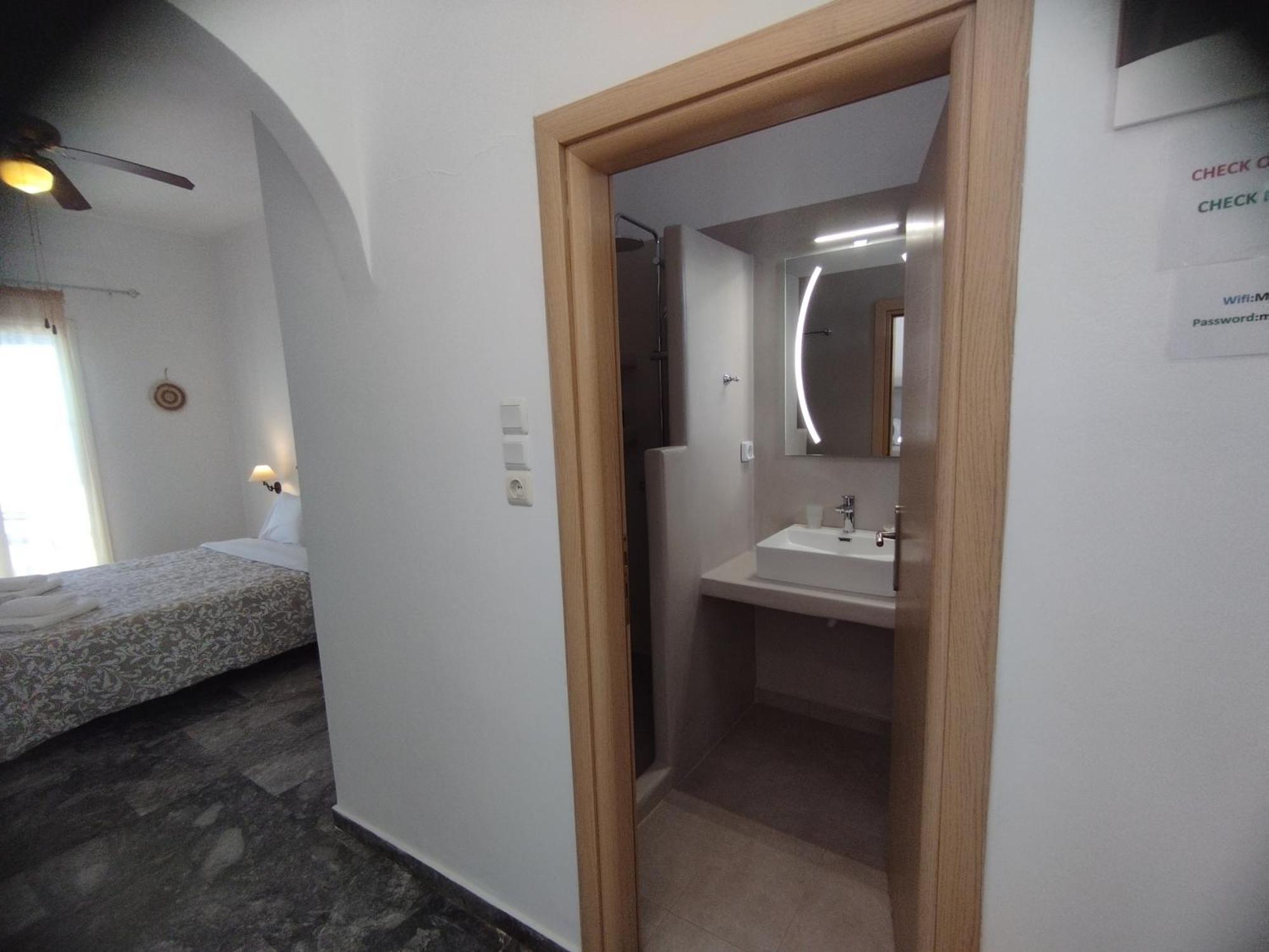 Aparthotel Marisini Sea View Batsíon Zewnętrze zdjęcie