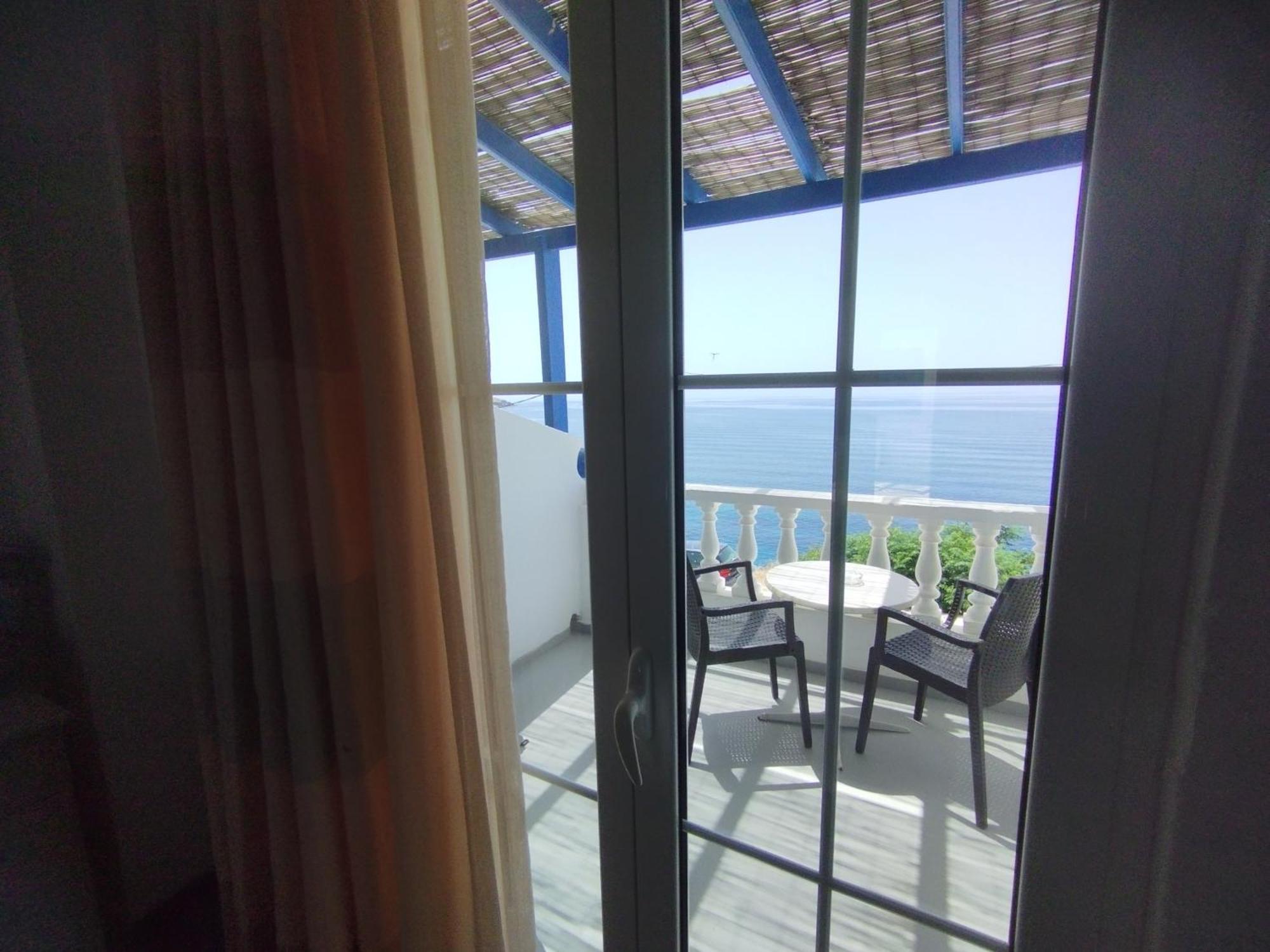 Aparthotel Marisini Sea View Batsíon Zewnętrze zdjęcie